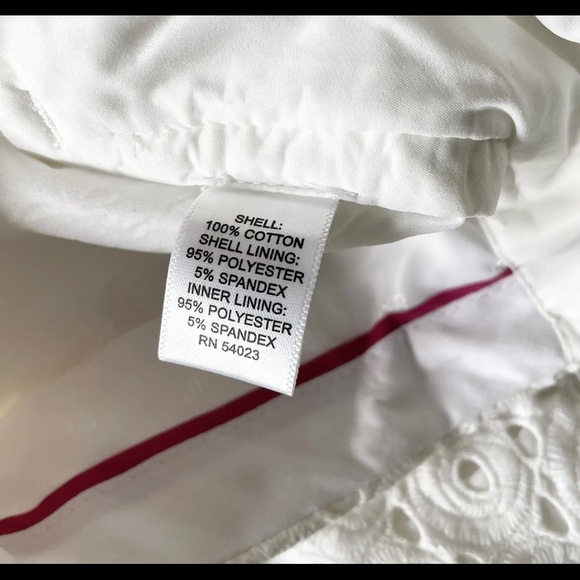 Banana Republic White Eyelet Shorts SZ 2 - Picture 4 of 4